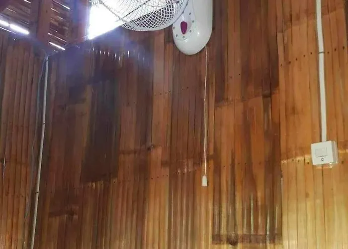 Michelle Hut Moalboal